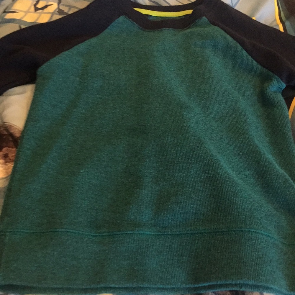 Kids Old Navy size 5 sweater